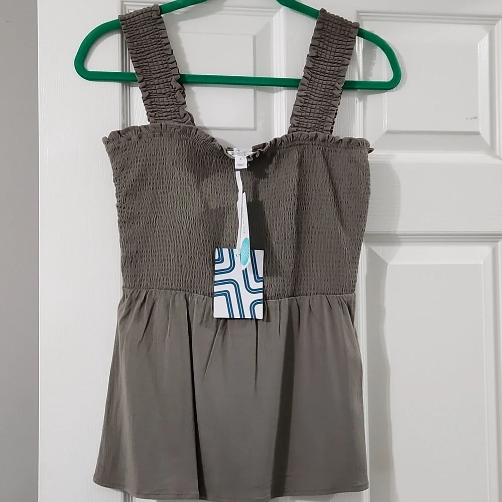 Market & Spruce sleeveless smocked top - Picture 2 of 6